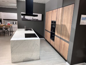 PROMO - CUCINA CON ANTA TELAIO IN GRES PORCELLANATO - immagine 3