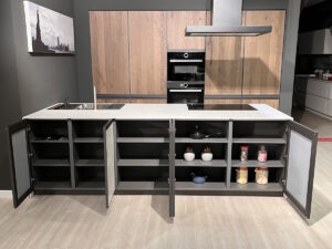 PROMO - CUCINA CON ANTA TELAIO IN GRES PORCELLANATO - immagine 6