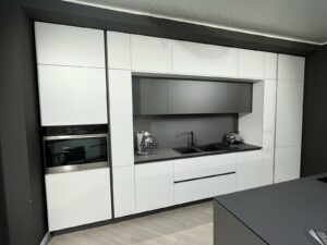 PROMO - CUCINA TUTTA ALTEZZA E ISOLA IN LAMINATO - immagine 2