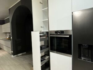 PROMO - CUCINA LINEARE IN LAMINATO BIANCO E LACCATO VERDE BOSCO - immagine 7