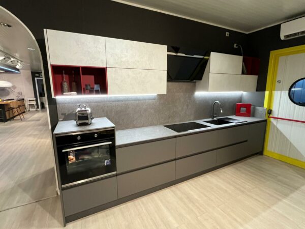 PROMO - CUCINA LINEARE IN LAMINATO GRIGIO E SPATOLATO